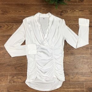 ✨CAbi White V Neck Ruched Waist Long Sleeve Blouse